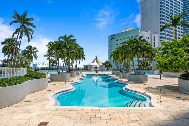 1 bedroom Condominium at 253 NE 2nd St 424, Vizcayne South Condo, Miami — photo 3