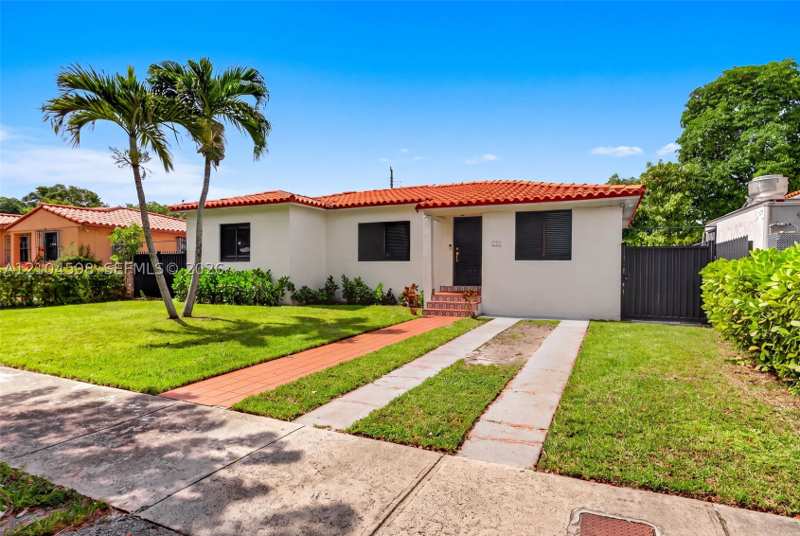 3 bedroom SingleFamilyResidence at 220 SW 51st Ct, Flagler Sun Homes, Miami — photo 1
