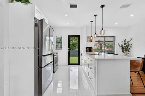220 SW 51st Ct, Miami FL - photo 10 of 31