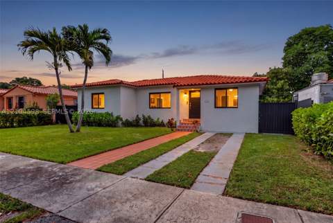 220 SW 51st Ct, Miami FL - photo 6 of 31