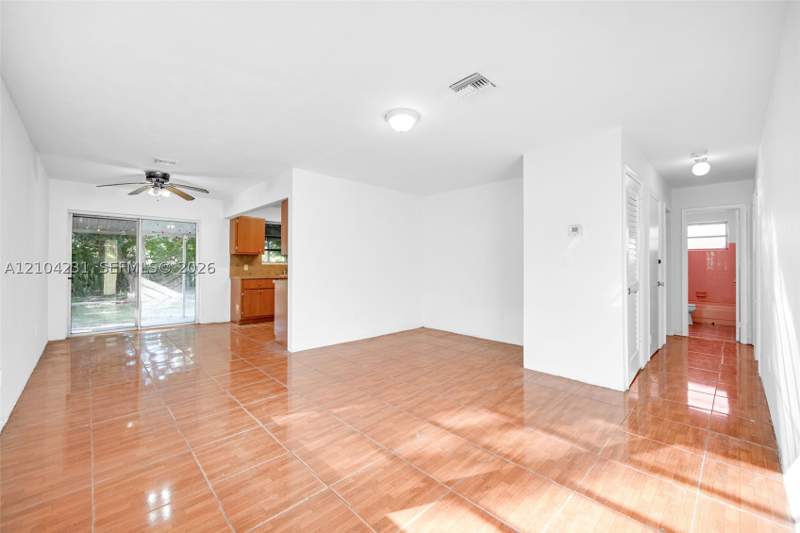3 bedroom SingleFamilyResidence at 1170 NW 120th St, Sunkist Grove, North Miami — photo 4
