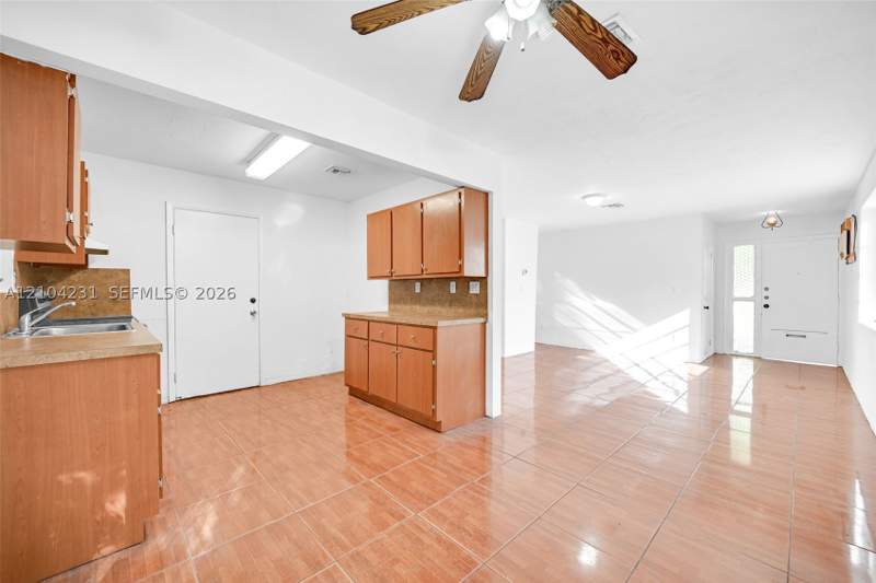 3 bedroom SingleFamilyResidence at 1170 NW 120th St, Sunkist Grove, North Miami — photo 5