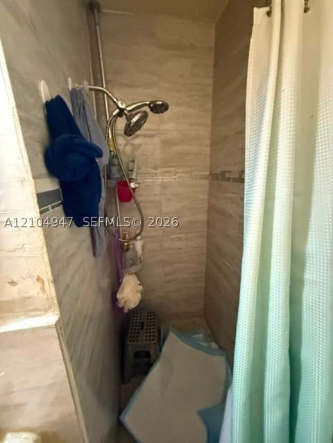 2305 NE 135th Ter, North Miami Beach FL - photo 9 of 19