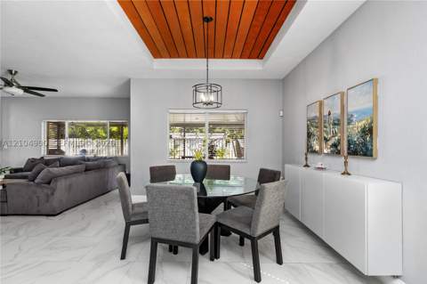 9383 SW 227th Ln, Cutler Bay FL - photo 8 of 58