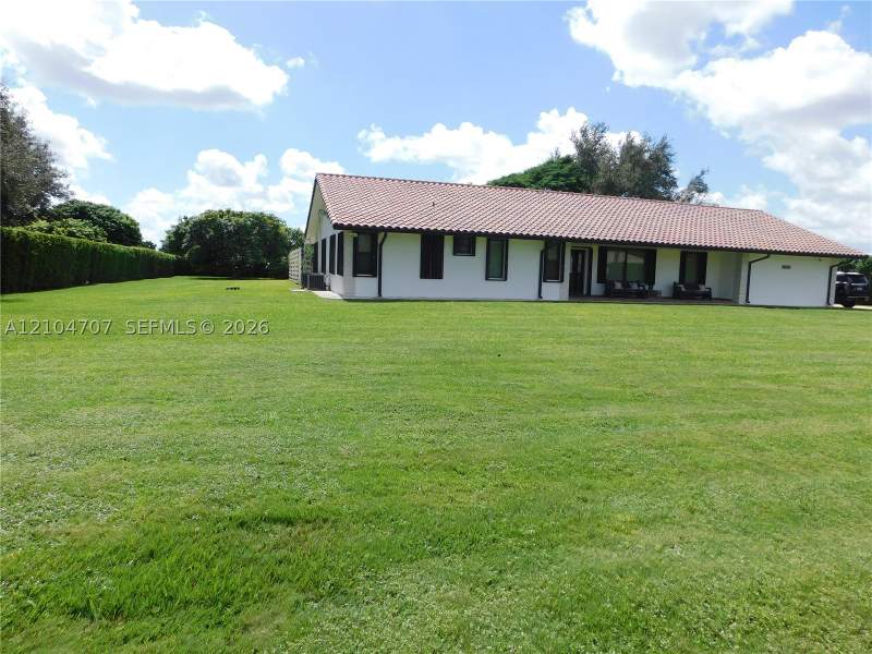 5 bedroom SingleFamilyResidence at 20500 SW 198th St, Redland, Miami — photo 2