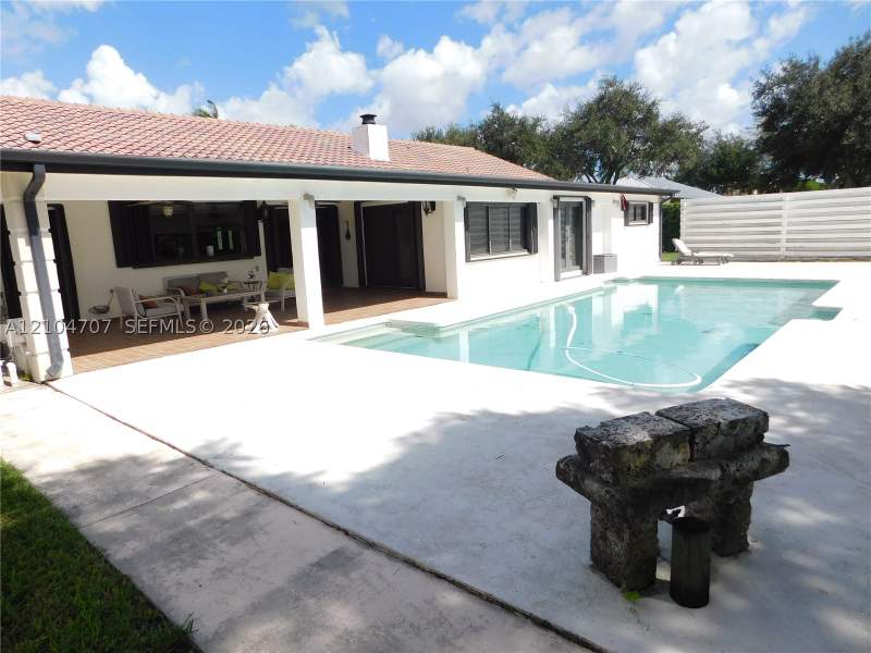 5 bedroom SingleFamilyResidence at 20500 SW 198th St, Redland, Miami — photo 4