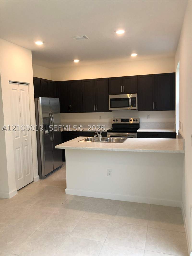 3 bedroom Townhouse at 2610 SE 13th St, Keys Gate Residential, Homestead — photo 4