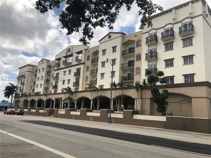 2 bedroom Condominium at 5271 SW 8th St 214, Granada Grand Condo, Miami — photo 2