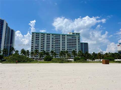 2899 Collins Ave 931, Miami Beach FL - photo 10 of 31