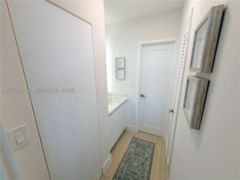 2899 Collins Ave 931, Miami Beach FL - photo 7 of 31