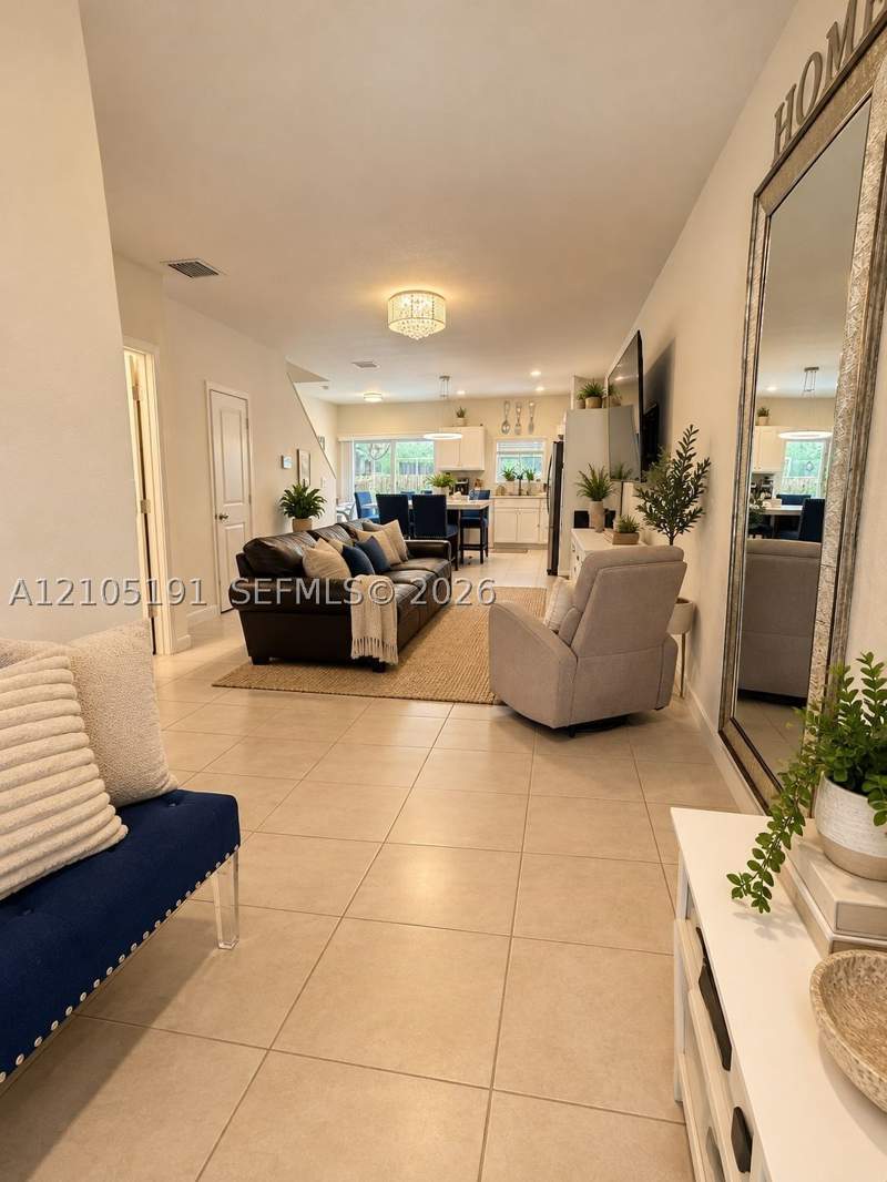 3 bedroom Townhouse at 249 NE 3rd Ct, Miami Land And Developmen, Florida City — photo 3