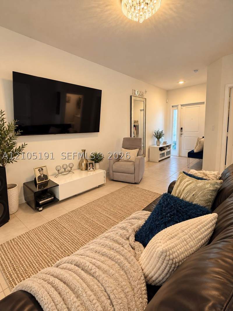 3 bedroom Townhouse at 249 NE 3rd Ct, Miami Land And Developmen, Florida City — photo 5