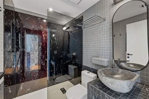 1521 Lenox Ave 206, Miami Beach FL - photo 9 of 13