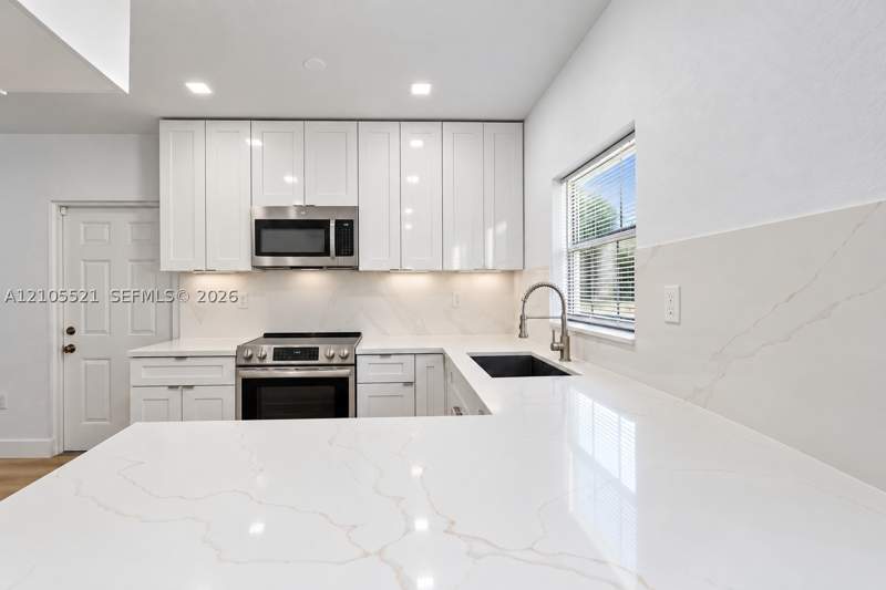 3 bedroom SingleFamilyResidence at 2276 NW 81st St, W Little River Rev, Miami — photo 4