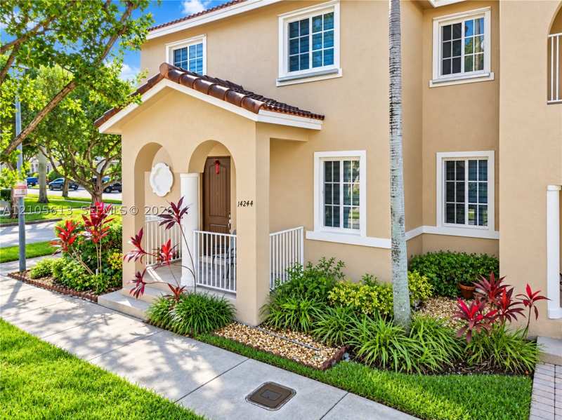 4 bedroom Townhouse at 14244 SW 272nd Ln, Mandarin Lakes, Homestead — photo 1