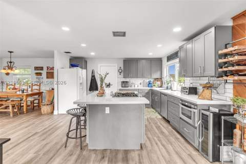 7651 SW 134th Ave, Miami FL - photo 8 of 34