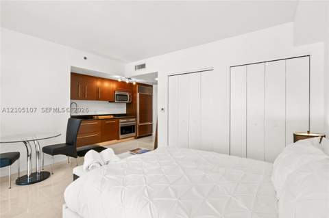 475 Brickell Ave 2610, Miami FL - photo 11 of 33