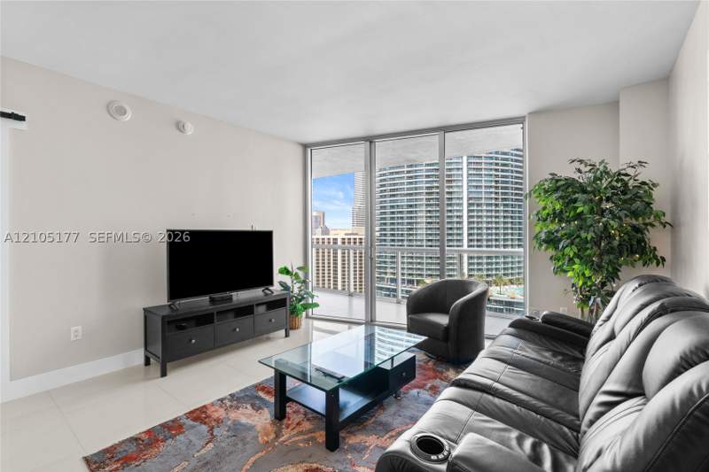 1 bedroom Condominium at 475 Brickell Ave 2414, Iconbrickell Condo No 1, Miami — photo 5