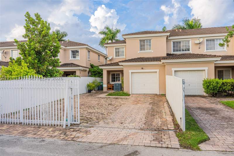 3 bedroom Townhouse at 14218 SW 272nd St, Mandarin Lakes, Homestead — photo 5