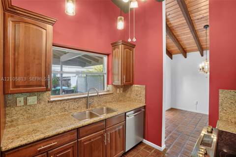 5821 SW 89th Pl, Miami FL - photo 13 of 57