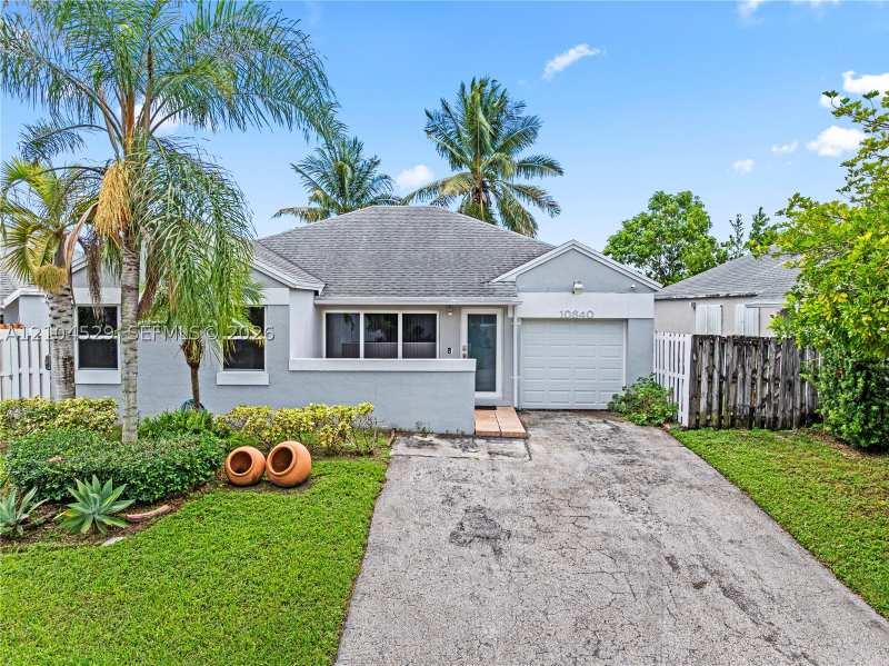 3 bedroom SingleFamilyResidence at 10340 SW 208th Ln, Cutler Creek Club Sec 2 A, Cutler Bay — photo 1