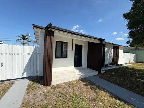 775 E 6th Pl, Hialeah FL - photo 8 of 45