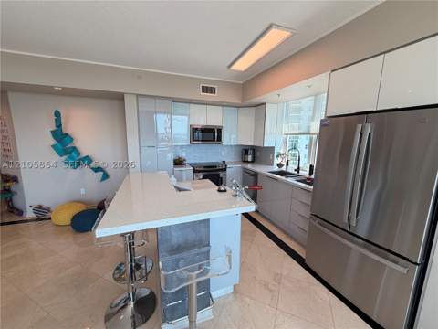 7900 Harbor Island Dr 925, North Bay Village FL - photo 13 of 42