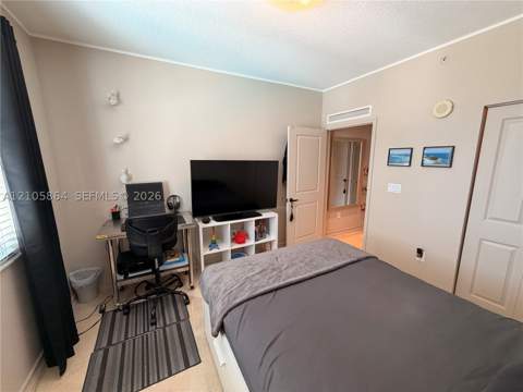 7900 Harbor Island Dr 925, North Bay Village FL - photo 22 of 42