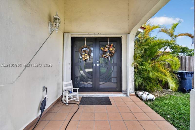 3 bedroom SingleFamilyResidence at 3855 SW 149th Pl, Villa Sevilla, Miami — photo 5