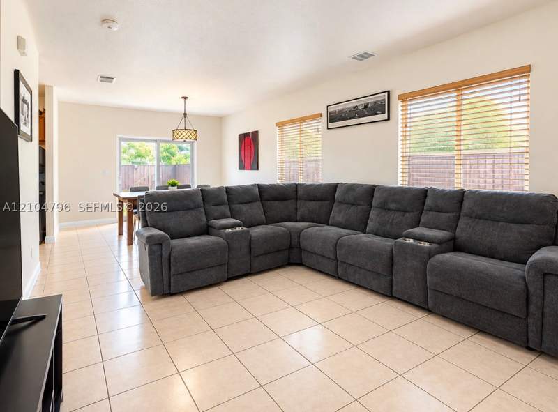 3 bedroom SingleFamilyResidence at 2521 NE 41st Ave, Meghans Place, Homestead — photo 4