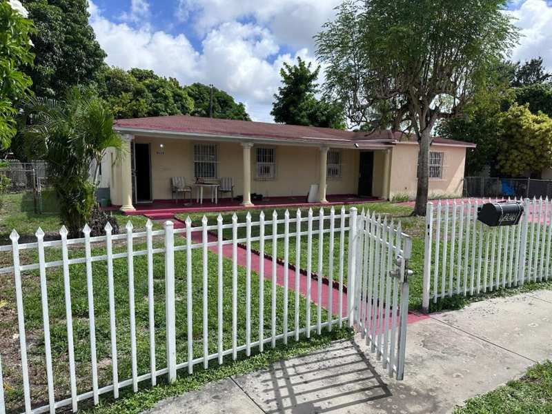 4 bedroom SingleFamilyResidence at 9229 NW 33rd Ave Road, Broadmoor Manor, Miami — photo 1