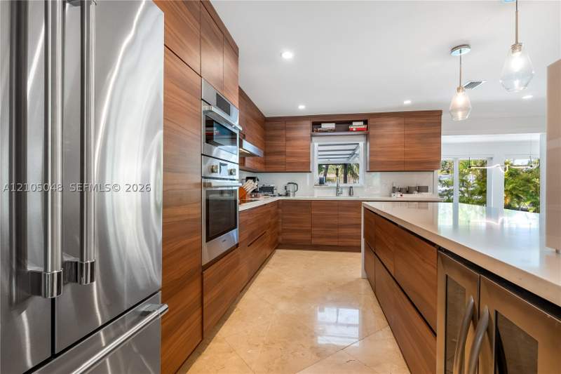 5 bedroom SingleFamilyResidence at 13100 Keystone Ter, Keystone Island No 5, North Miami — photo 5