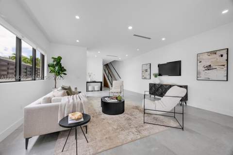 1771 NW 3 St, Miami FL - photo 9 of 39
