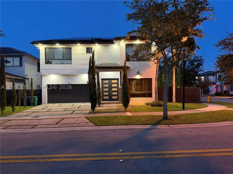 5 bedroom SingleFamilyResidence at 13661 SW 160th Ct, Crestview West, Miami — photo 3