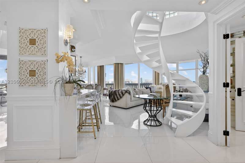 3 bedroom Condominium at 1000 Island Blvd Ph9, 1000 Isl Blvd Williams Is, Aventura — photo 1