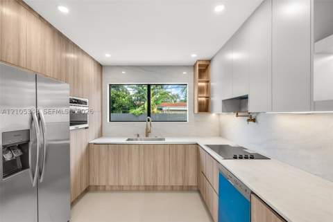 1735 SW 97th Pl, Miami FL - photo 10 of 46