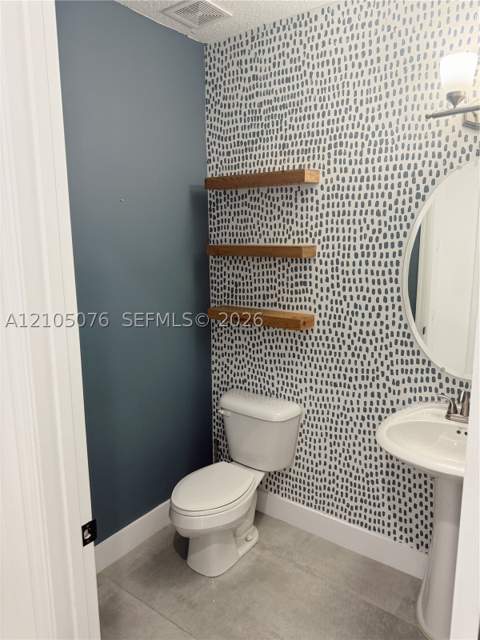 717 NE 191st St, Miami FL - photo 11 of 31