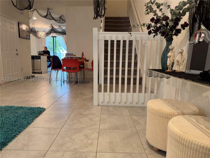 3 bedroom Townhouse at 3277 W 100th Ter, Aquabella Section One, Hialeah — photo 3