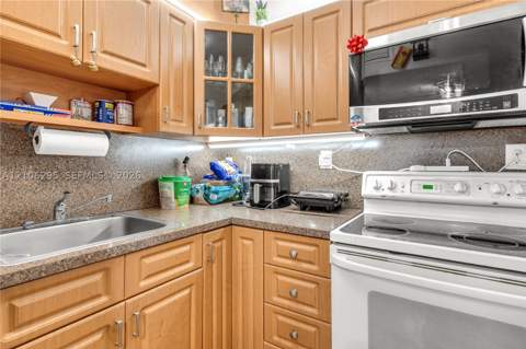 6580 W Flagler St 101, Miami FL - photo 10 of 25