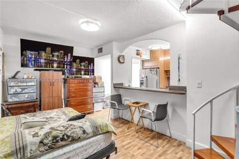 6580 W Flagler St 101, Miami FL - photo 6 of 25