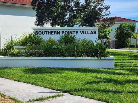 210 SW 3rd Ct, Florida City FL - photo 20 of 21
