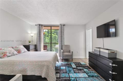 8075 SW 107th Ave 312, Miami FL - photo 11 of 56