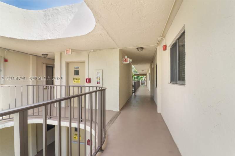 2 bedroom Condominium at 8075 SW 107th Ave 312, The Horizons Condo #7, Miami — photo 2