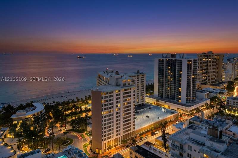 1 bedroom Condominium at 2899 Collins Ave 521, Triton Tower Condo, Miami Beach — photo 2