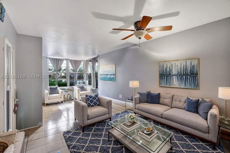 1 bedroom Condominium at 2899 Collins Ave 521, Triton Tower Condo, Miami Beach — photo 5