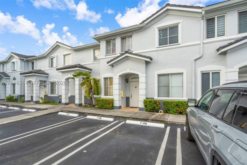 4 bedroom Townhouse at 7361 NW 174th Ter 105, Shoma Villas II At Countr, Hialeah — photo 3