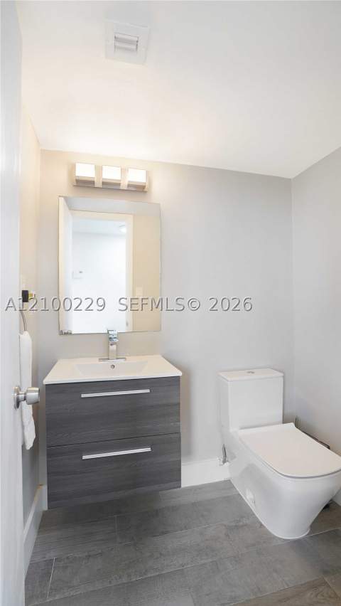 6900 Bay Dr 8K, Miami Beach FL - photo 12 of 57