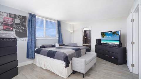6900 Bay Dr 8K, Miami Beach FL - photo 16 of 57