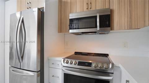6900 Bay Dr 8K, Miami Beach FL - photo 9 of 57