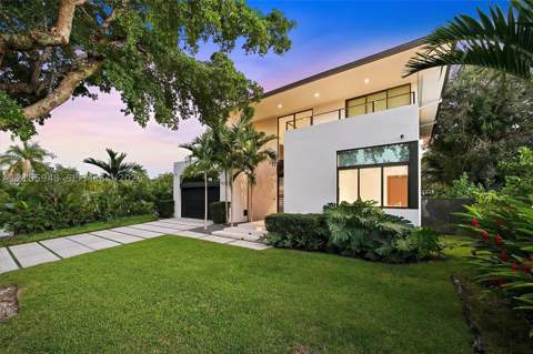 1202 NE 93rd St, Miami Shores FL - photo 11 of 92